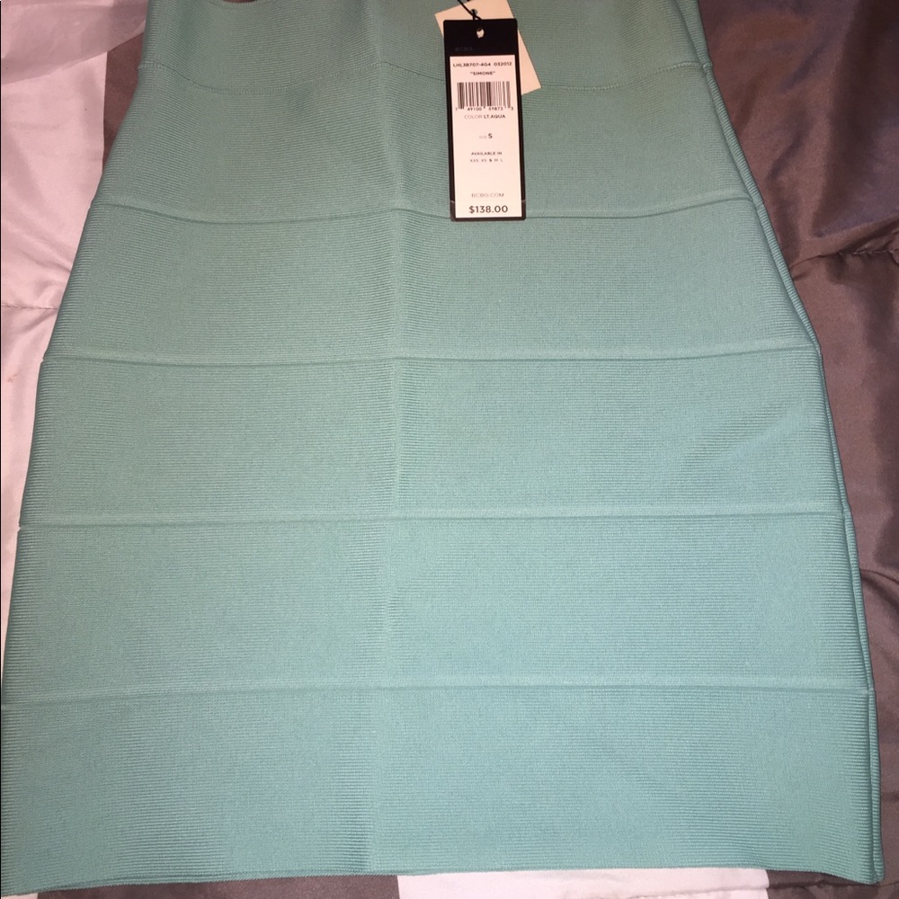 Never worn still has tags - Picture 2 of 5